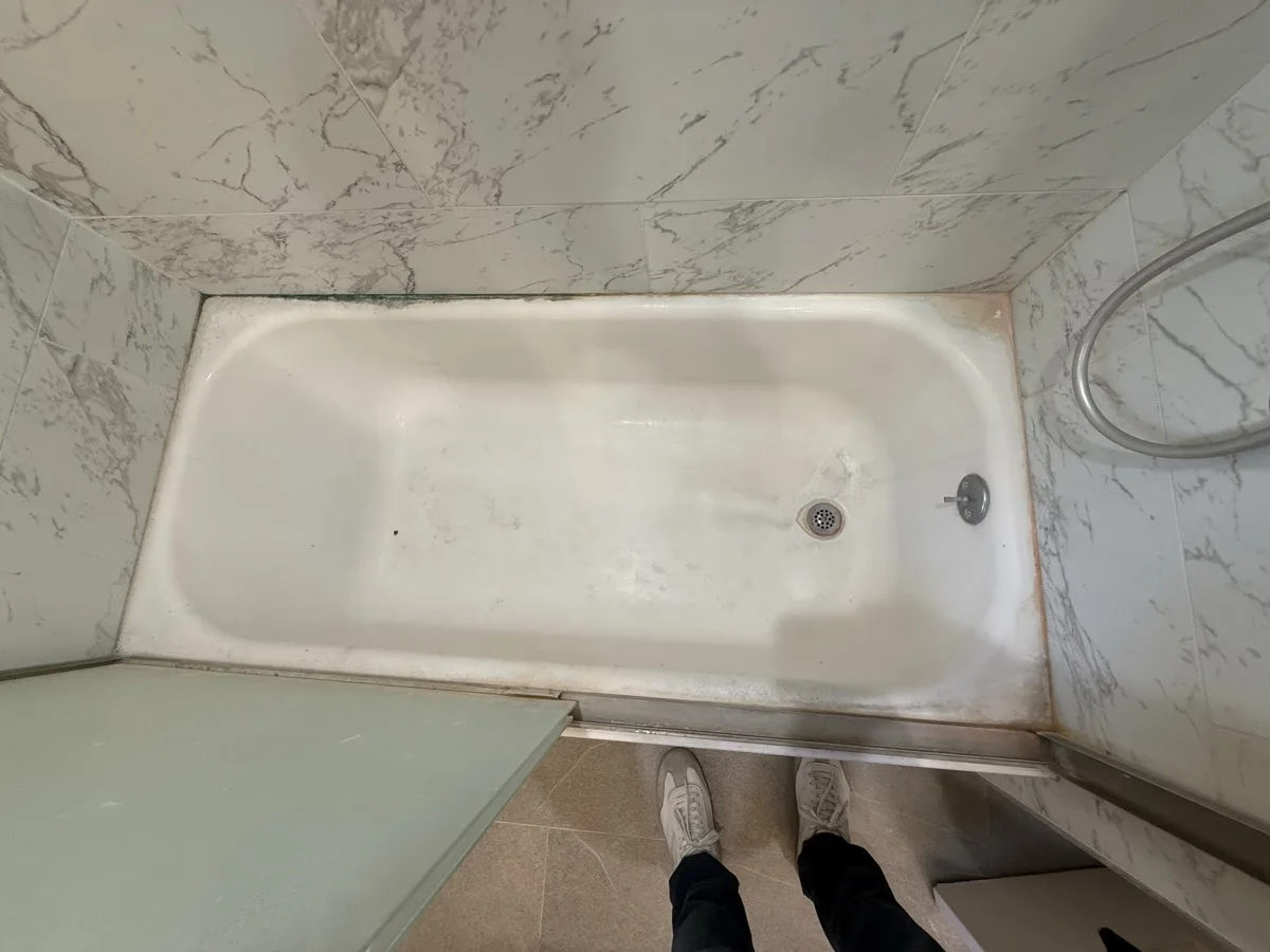 Dated tub and tile surround